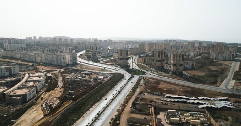 “New Algeria is now”: large-scale housing and infrastructure projects